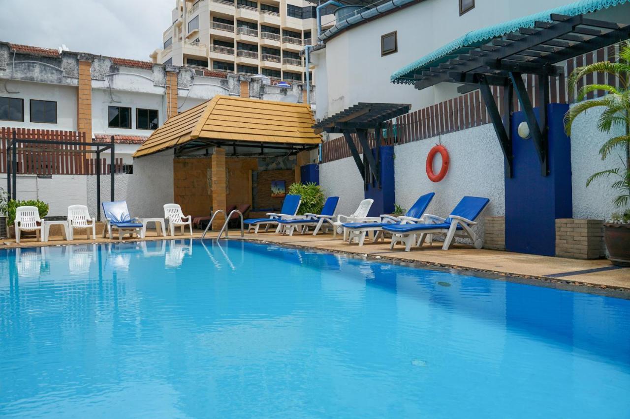 Rattana Beach Hotel By Shanaya Karon Εξωτερικό φωτογραφία